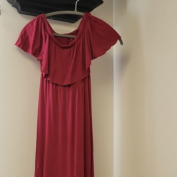 Maternity off shoulder dress - Picture 3 of 4